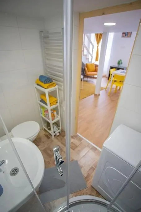 公寓 Two Bedroom Gallery Flat In The Akacfa Str. 布达佩斯