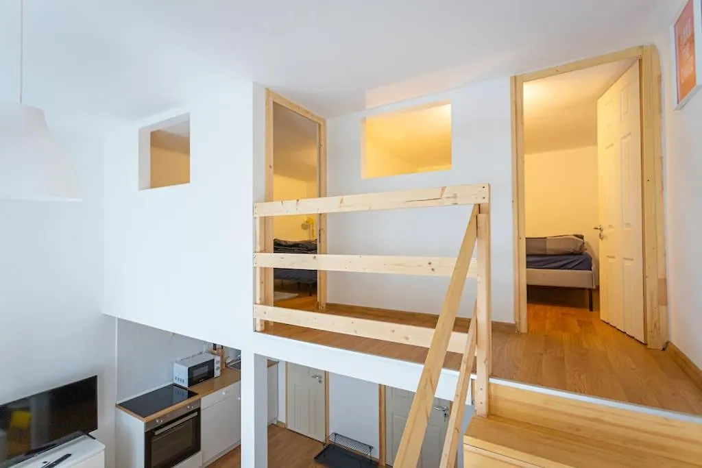 公寓 Two Bedroom Gallery Flat In The Akacfa Str. 布达佩斯 匈牙利